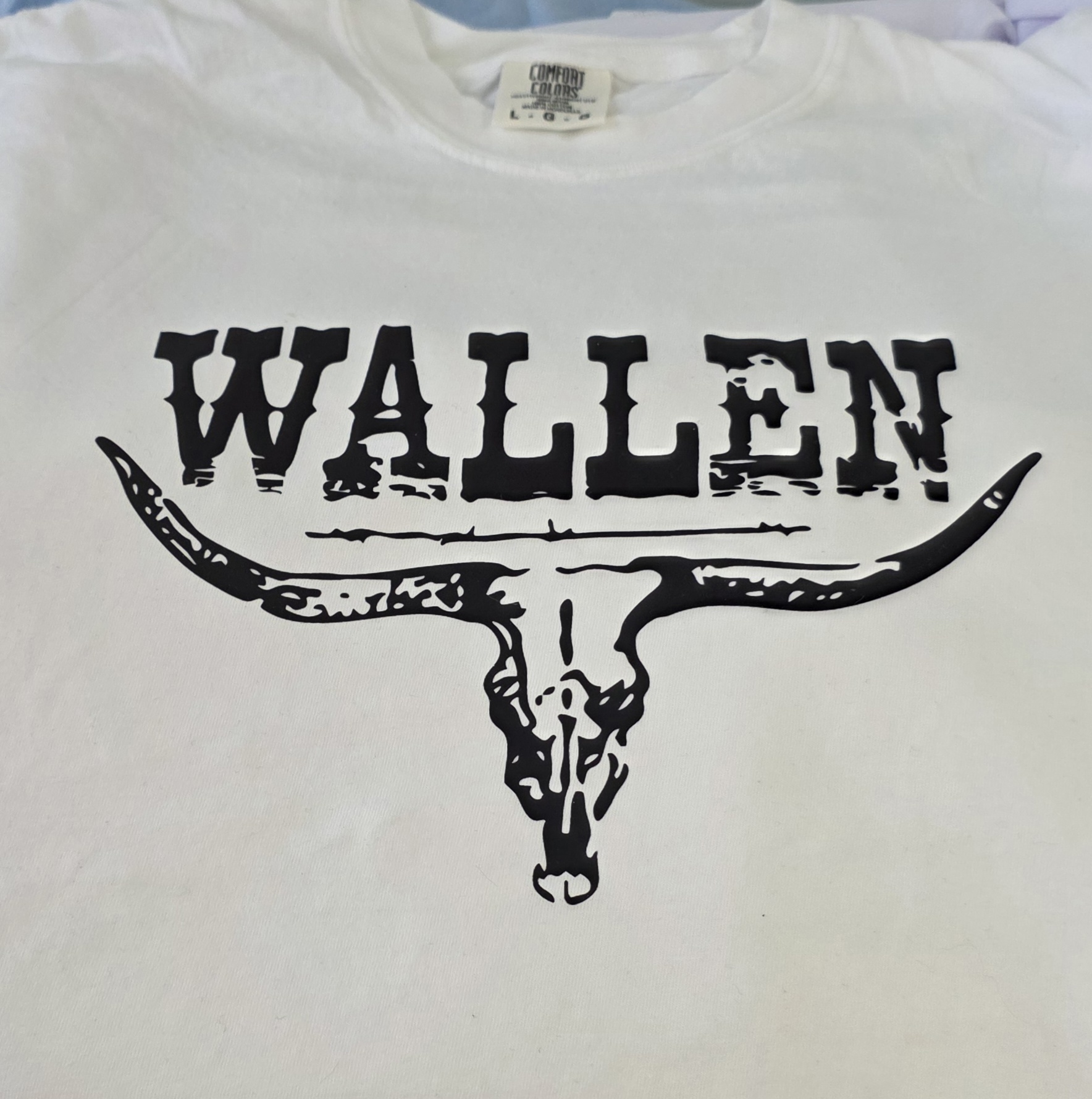 Wallen tees